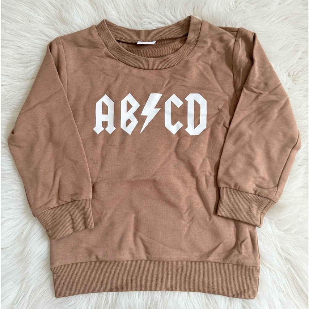 Trendy Gender Neutral Crewneck NEW multiple sizes
